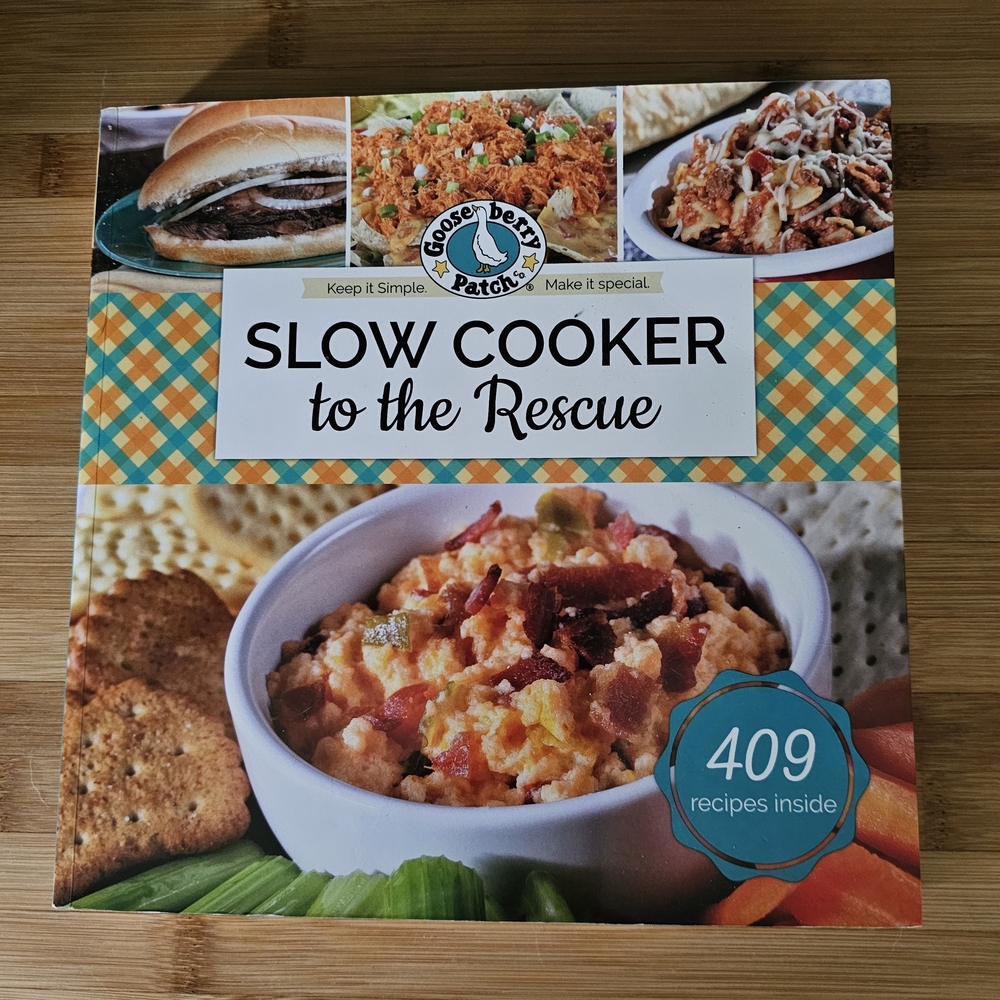 Gooseberry Patch Slow Cooker to the Rescue Cookbook with 409 Recipes